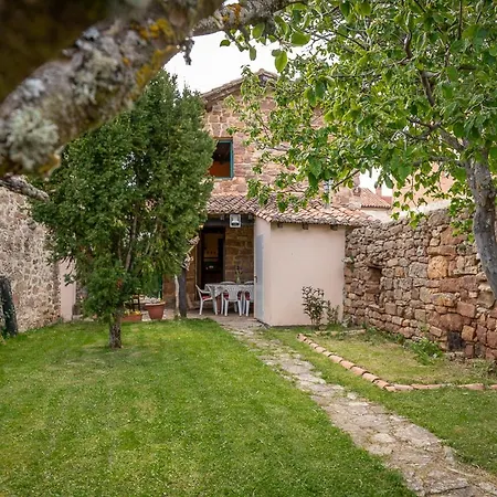 La Casa De Salinas Feriehus Salinas De Pisuerga